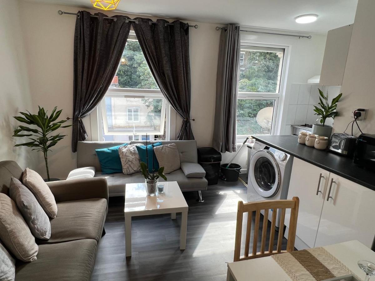 Apartament Luxury 1Bed Holiday Flat-10 Minutes From London Bridge & 3Mins Walk To Lewisham Dlr Zewnętrze zdjęcie