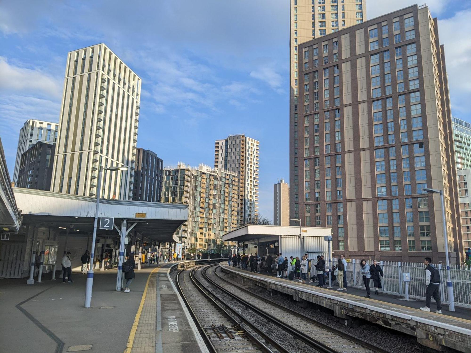 Apartament Luxury 1Bed Holiday Flat-10 Minutes From London Bridge & 3Mins Walk To Lewisham Dlr Zewnętrze zdjęcie
